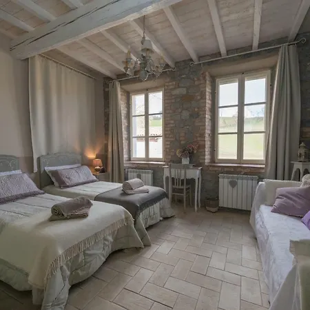 לינה וארוחת בוקר La Ca Vecia *